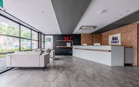 Ibis Budget Singapore Pearl